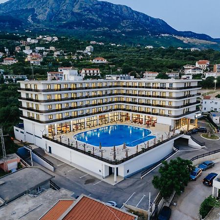 Bh Hotel Dobro Voda Добра вода Екстериор снимка