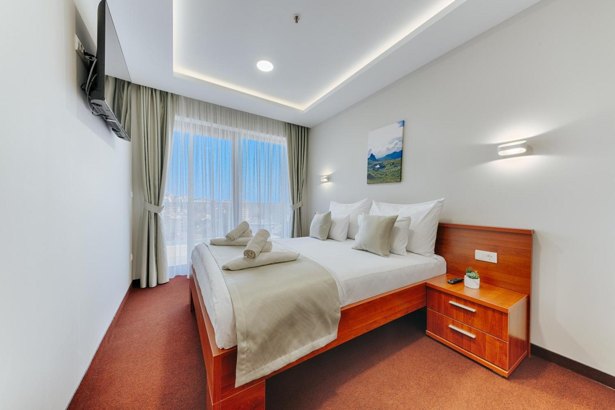 Bh Hotel Dobro Voda Добра вода Екстериор снимка